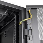 Y10E063-B1-SolidRack-R3105-Premium-45U-Rack-Enclosure-Cabinet9.jpg